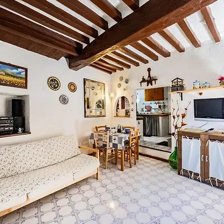 Apt In Medieval Village Silence Path - Happy Монтеккьо